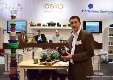 Ralf Ostkotte of Osko presents his new pot.